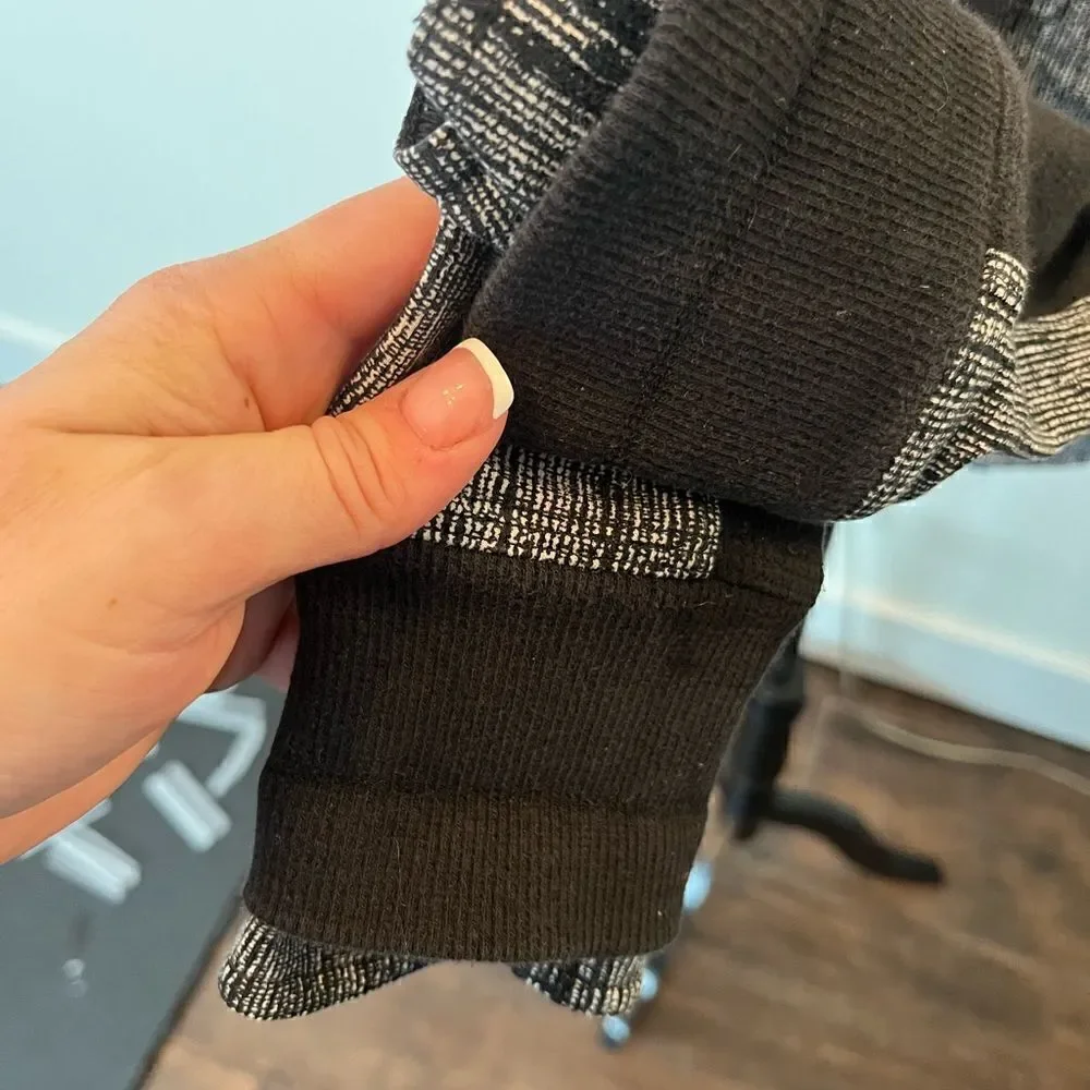 🪩Lululemon Jacket 1001  - Picture 4 of 7